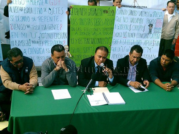 Taxistas denuncian que GDF da protección a choferes de aplicaciones