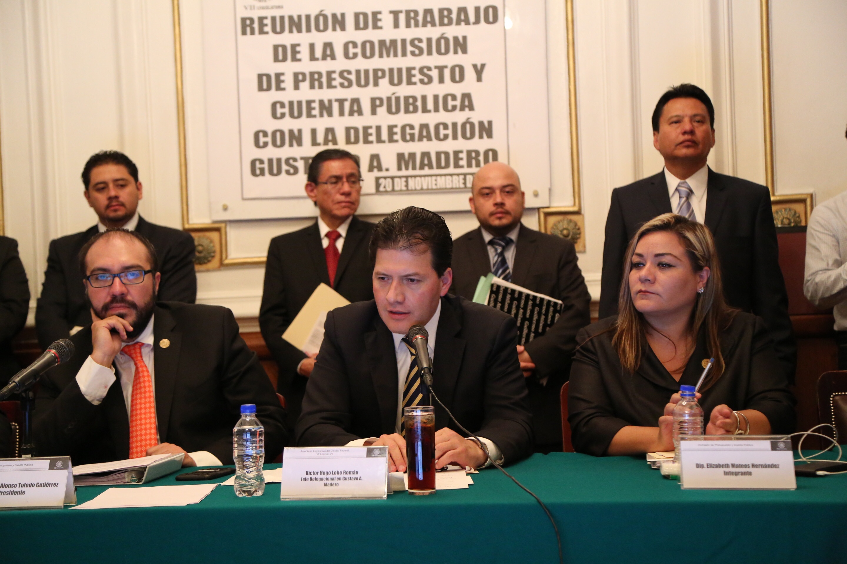 Pide Lobo 432 mdp adicionales para 2016