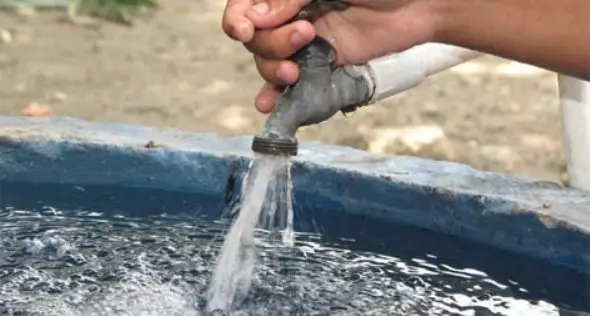 Sufren escuelas escasez de agua
