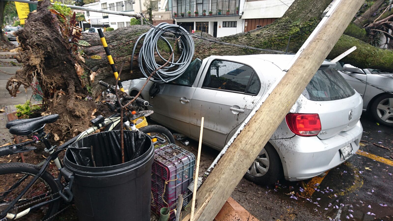 2016/03/cables.jpg
