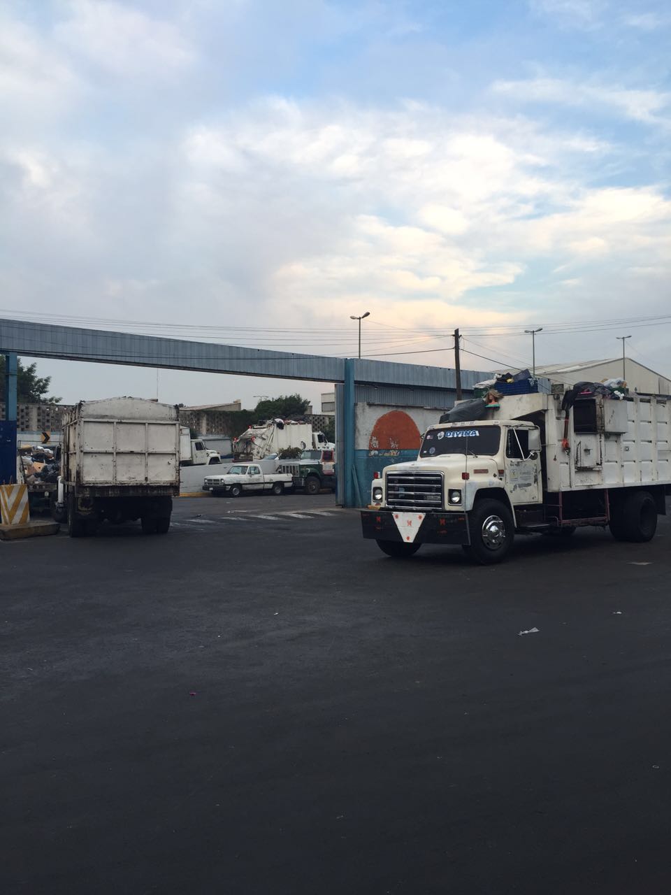 Llevar basura de CDMX a Morelos cuesta 400 mil pesos más en Edomex