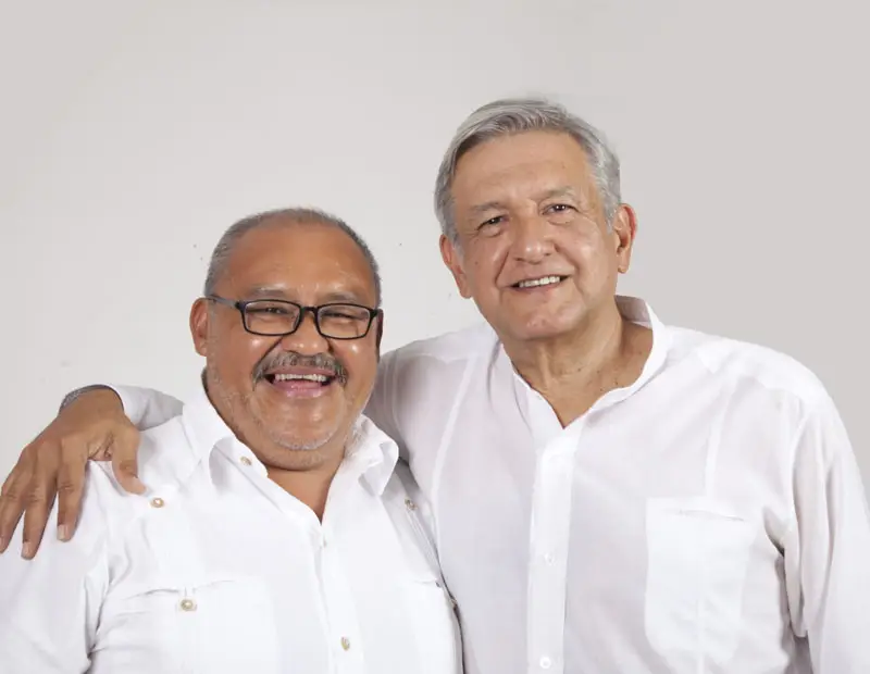 2016/05/AvelinoAMLO.jpg