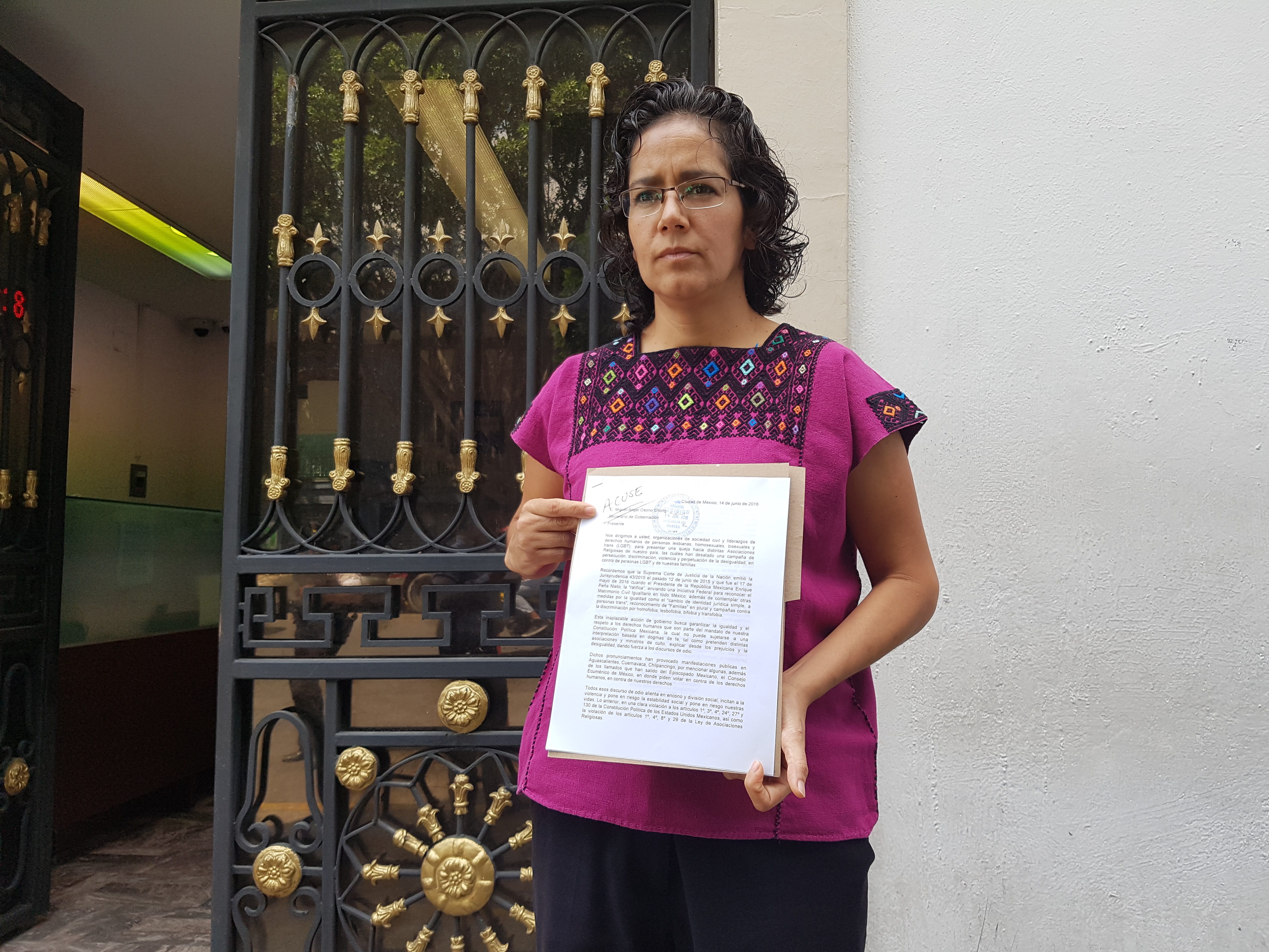 Piden activistas LGTTTBI a Segob sancionar a Iglesia por campañas de odio