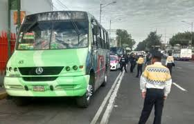 Sancionan a 110 vehículos por irregularidades en Iztapalapa
