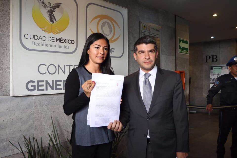 Denuncia Tabe a Muller en Contraloría