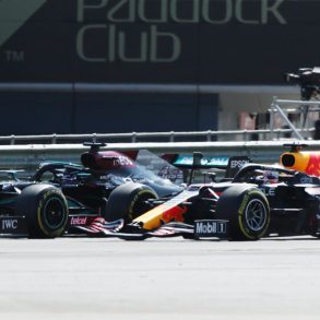 Checo y Red Bull se quedan sin puntos en Silverstone