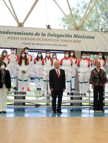 AMLO abandera a la Delegación Olímpica Mexicana