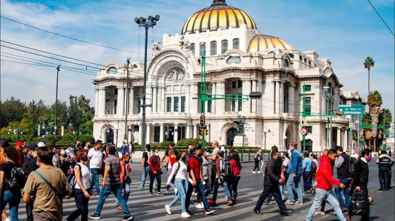 Tercera ola de COVID-19 en México