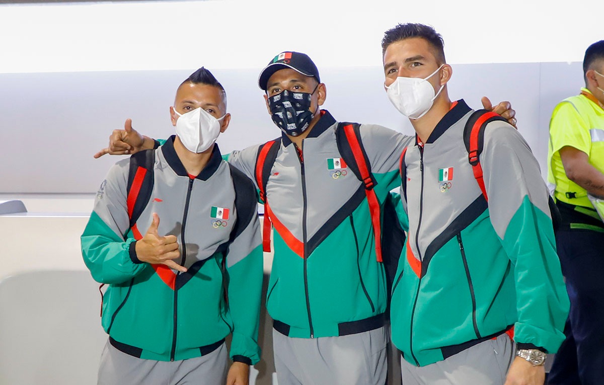 Primer contingente de Olímpicos mexicanos llega a Japón