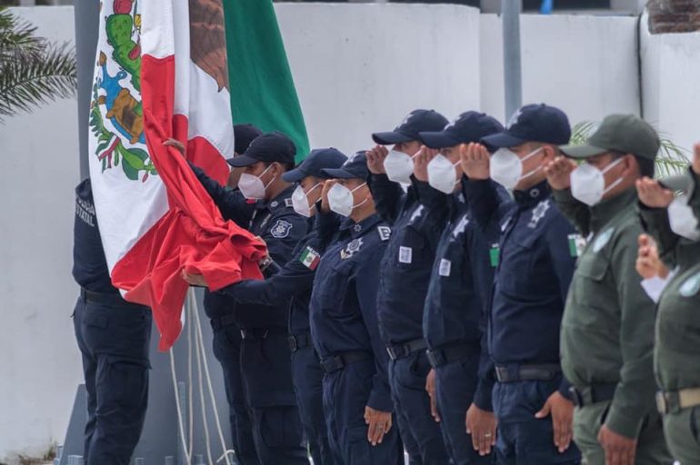 Gobierno Federal propone salario digno para policías en México