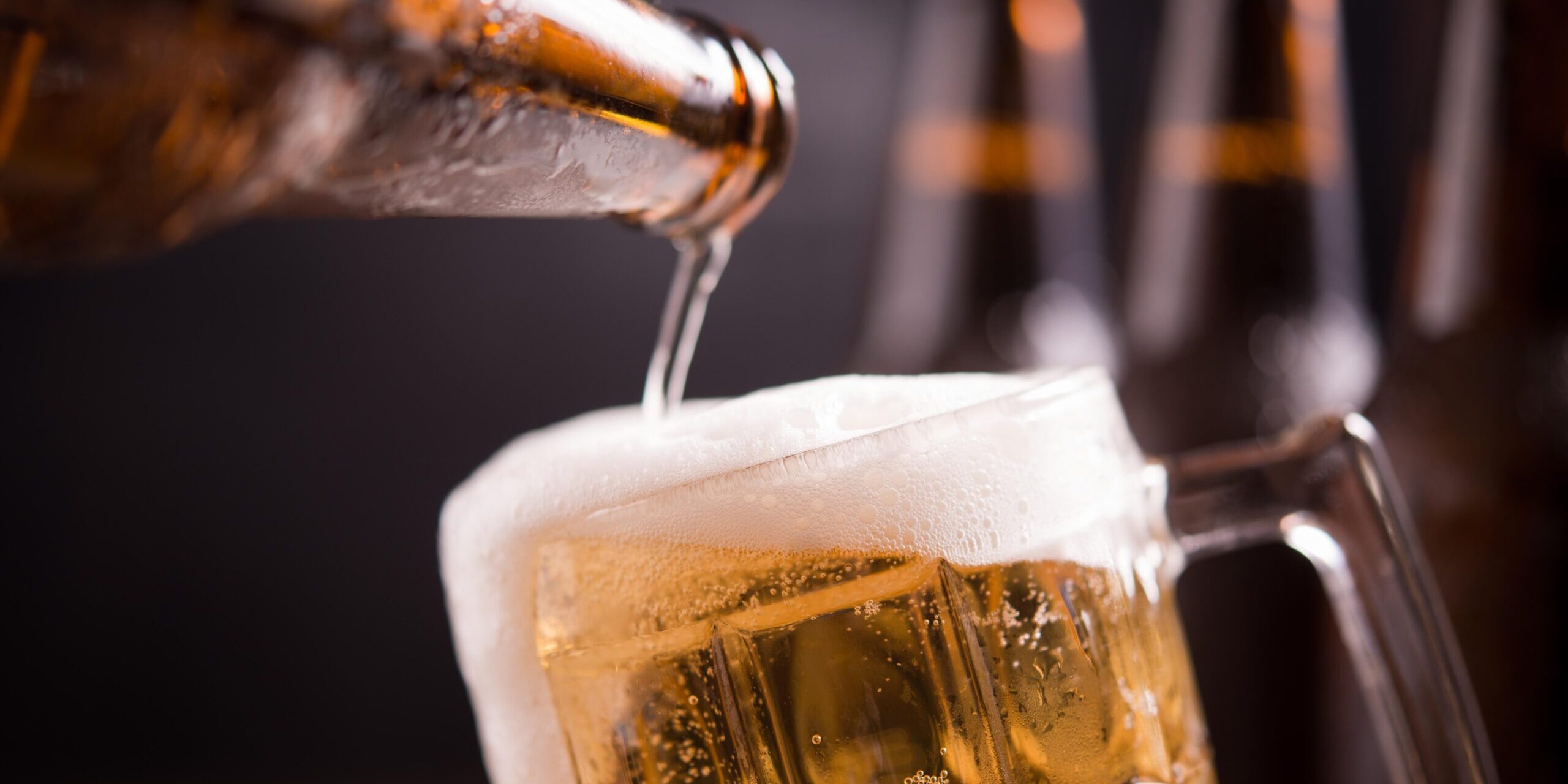 Bebidas alcohólicas, cerveza y cigarros dejan 5.9 mil mdp en México