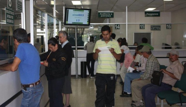 Eliminan programa Seguro Médico Siglo XXI