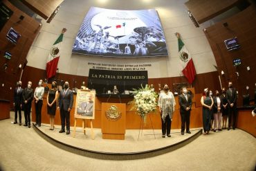 Comisión Permanente rindió homenaje a René Juárez