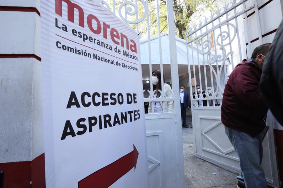 Denuncia Ricardo Monreal exclusión de militantes