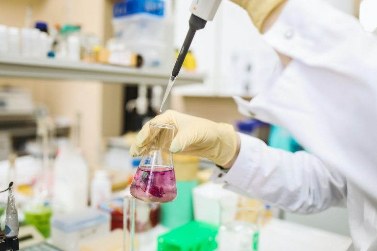 Alta eficacia de AstraZeneca ante variantes