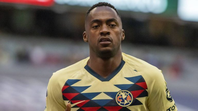 Después de la polémica, Renato Ibarra regresó al América