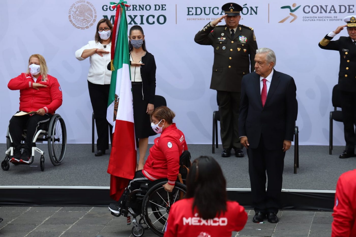 AMLO presentó abanderamiento a delegación mexicana que va a Tokio 2020