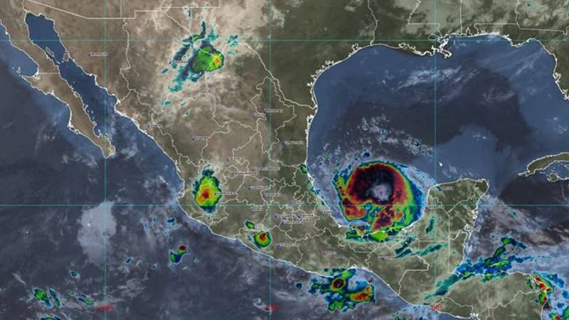 Huracán Grace recobra fuerza en Golfo de México