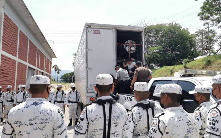 Rechazan senadores decretazo de AMLO