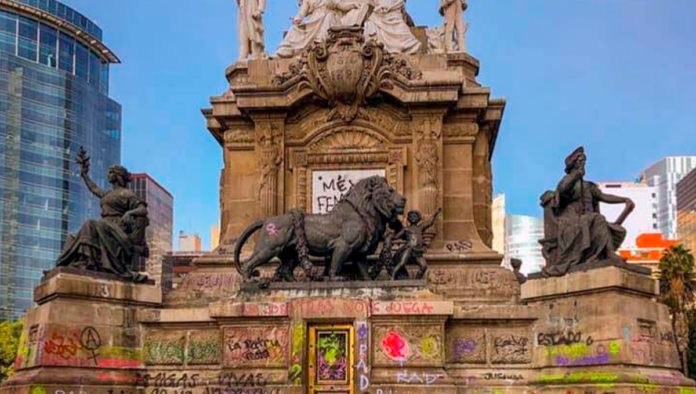 Permanecerá pinta feminista en Ángel de la Independencia