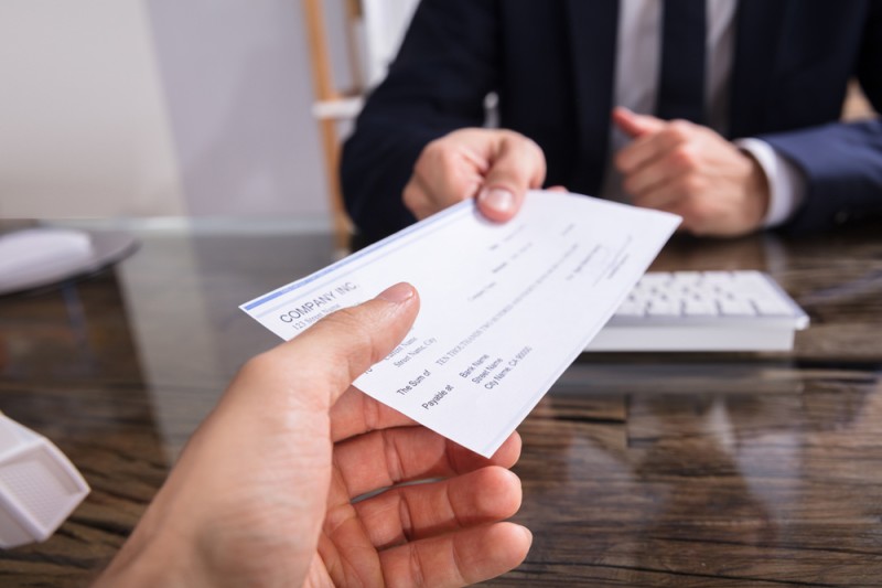 Pandemia reduce al 10% salarios en México