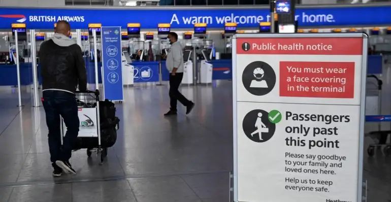 Reino Unido prohíbe entrada a viajeros de México