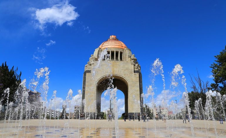 Monumento a la Revolución