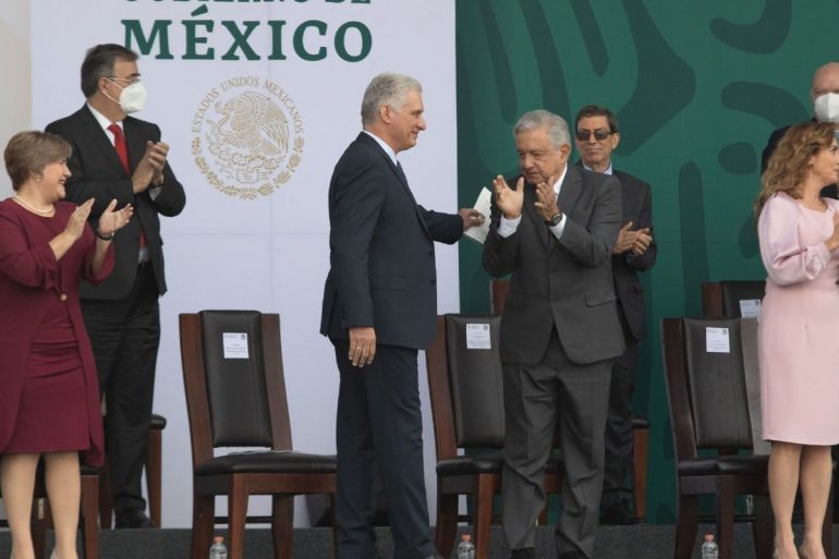 AMLO descarta confrontación con EU por Cuba