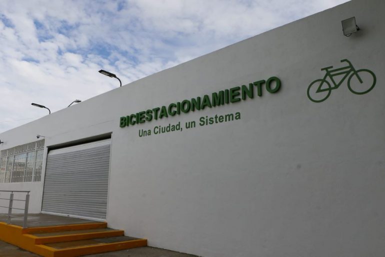 Habrá biciestacionamiento en estación Escuadrón 201