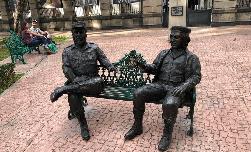 Che Vandalizaron estatuas de Fidel y el