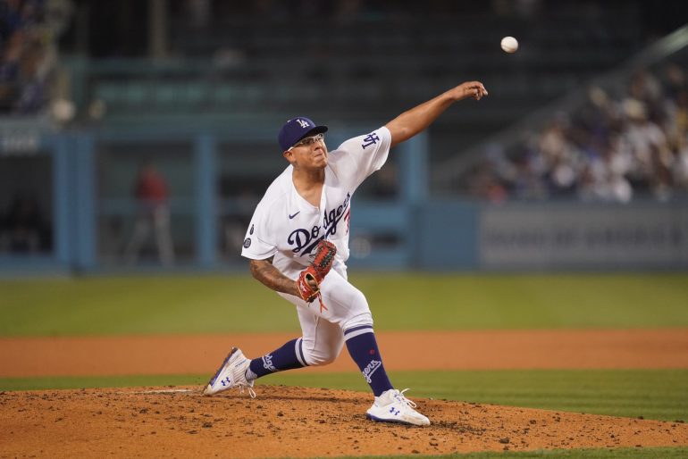 Julio Urías llega a18 victorias con Dodgers
