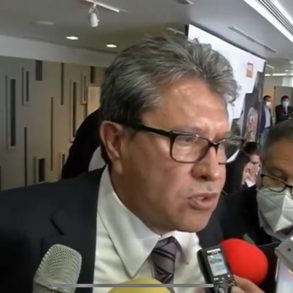 El senador Ricardo Monreal apoya al INE