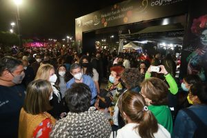 Miles disfrutan fiesta cultural de Día De Muertos en Coyoacán 