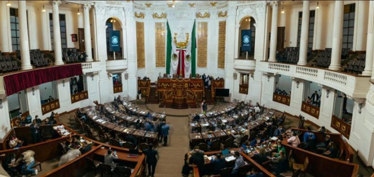 Morena en el Congreso local cederá comisiones triple A