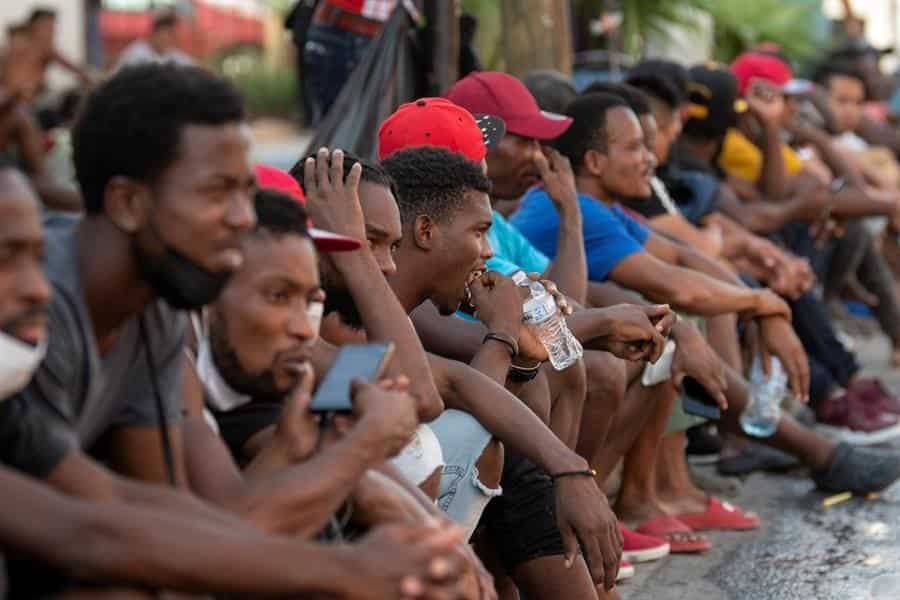 Amnistía Internacional exige suspender deportaciones de haitianos