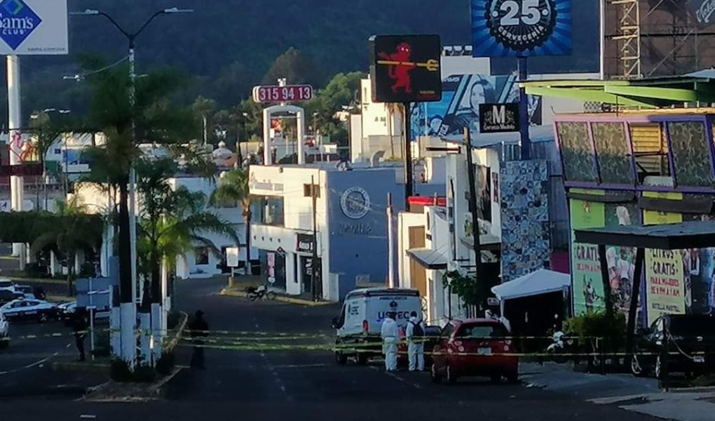 Balacera deja 6 muertos en bar de Morelia Balacera deja 6 muertos en bar de Morelia