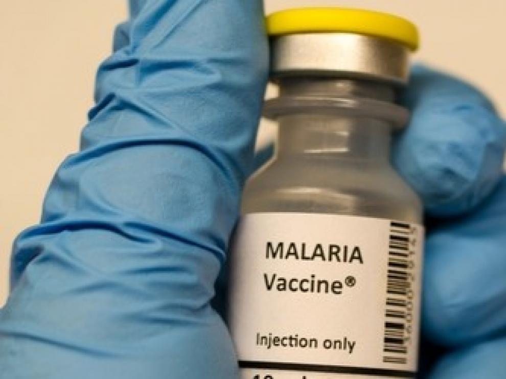 OMS aprueba primera vacuna contra la malaria