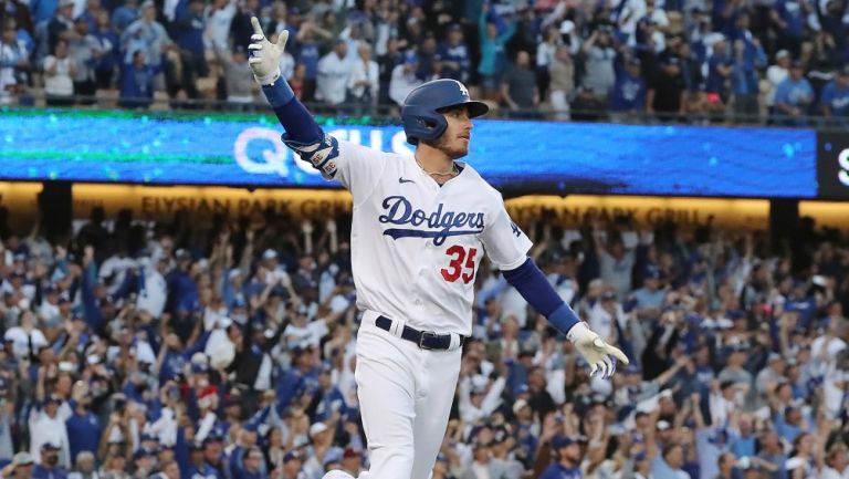 Los Dodgers rescatan el triunfo y acechan a los Bravos