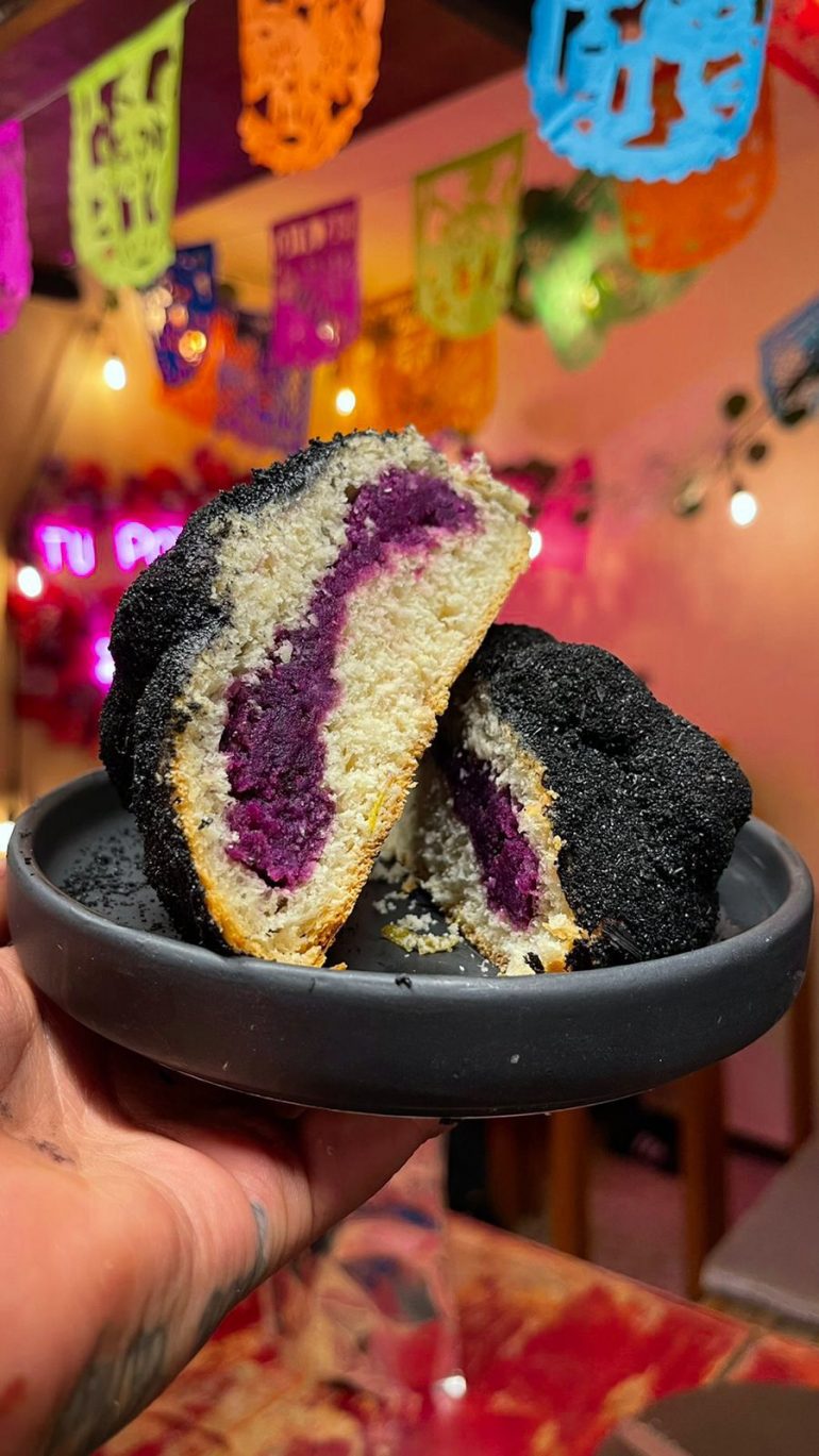 Cafetería Aulis y su Pan de Muerto