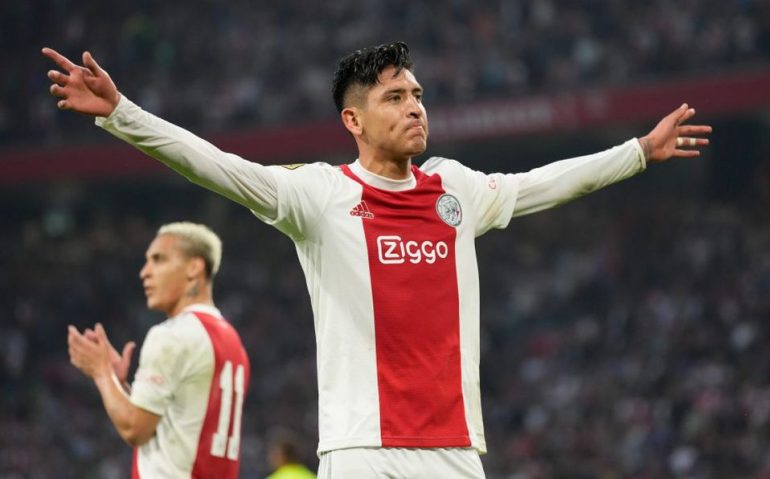 Edson Álvarez renueva contrato con el Ajax