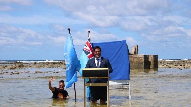 Ministro de Tuvalu denuncia impacto de la crisis climática