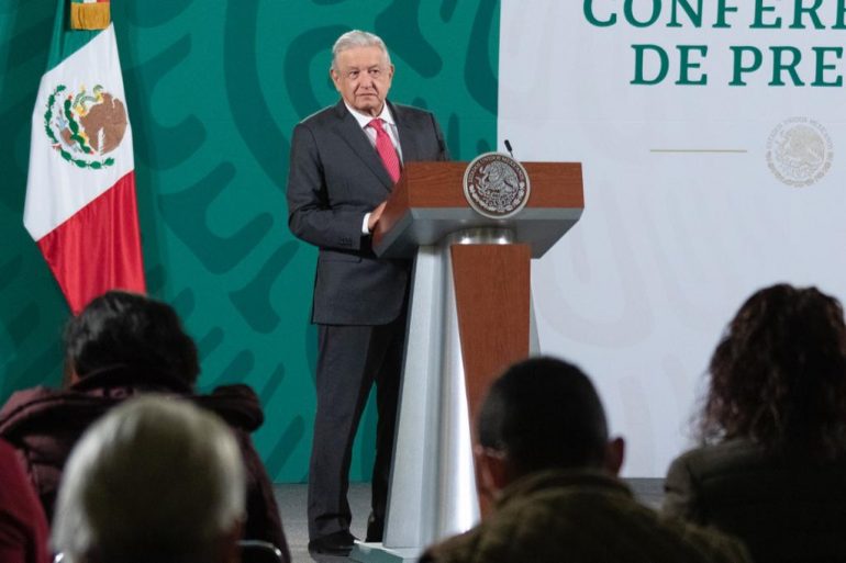Aeropuerto de Santa Lucía y Tren Maya entregados a Sedena