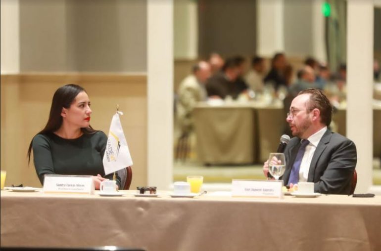 Acuerda Sandra Cuevas con Canadevi impulso a proyectos de vivienda