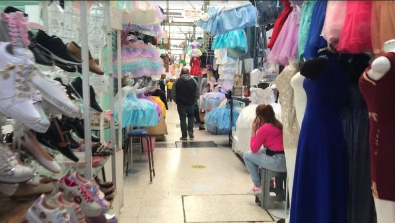 Entrega Sheinbaum parte del Mercado de Mixcalco