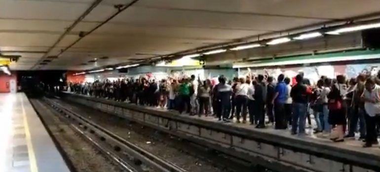 Siguen los retrasos en líneas del Metro