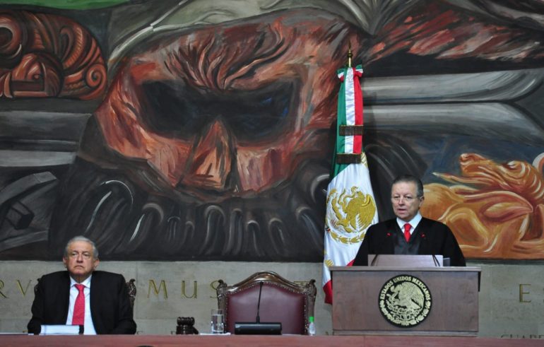 Arturo Saldivar: Tercer informe de labores