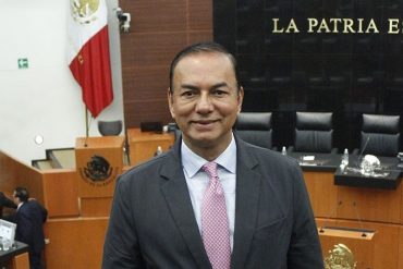 Detienen a secretario técnico del Senado