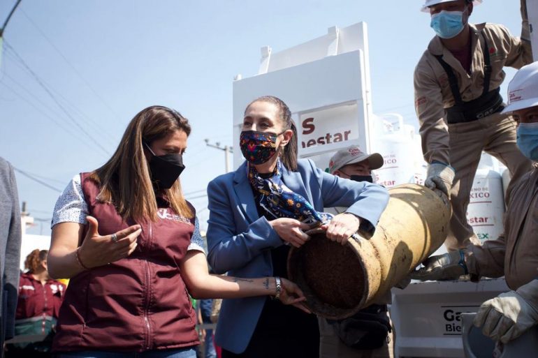 Inaugura Gas Bienestar con alcaldesa de VC, sin la alcaldesa de AO