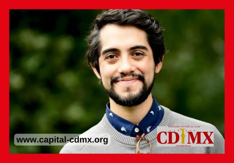 ¿Quién es Carlos López Estrada?