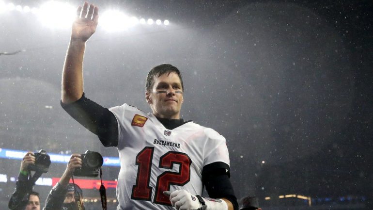 Tom Brady sale del retiro